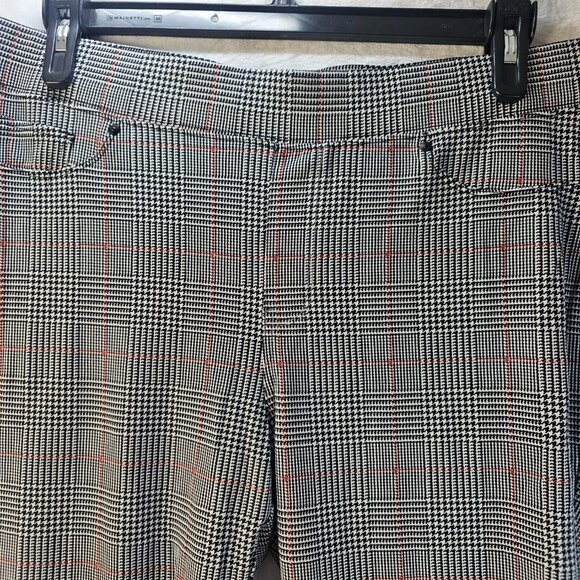 Seven 7 Women Pull On Legging Black White Red Plaid Elastic Waist Size XL - Picture 2 of 11